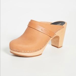 Swedish Hasbeens Slip In Classic Clogs size 40